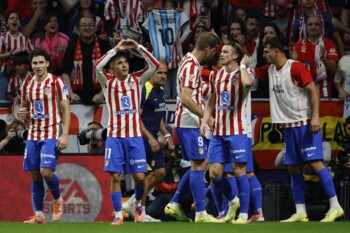 اتلتيكو مدريد يوجه صفعة تاريخية لبرشلونة في كأس الملك، برينتفورد يعرقل ارسنال