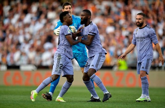 مشادة كلامية بين فينيسيوس وكورتوا، تعادل البرازيل والمانيا تحسم تأهلها في مونديال الناشئين