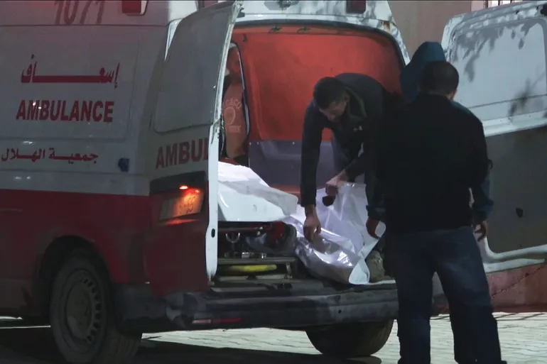 10 شهداء ومصابين باستهداف الاحتلال مدرسة تؤوي نازحين في غزة