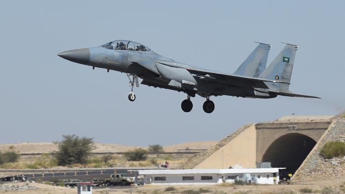 تحليق للطيران السعودي وتحشيد عسكري في حضرموت!