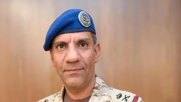 العليمي يقيل الزبيدي ويتهمه بالخيانة!