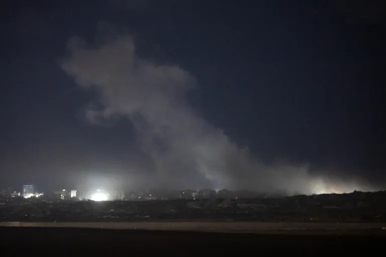 غارات ونسف للمنازل في عدة مناطق بغزة!