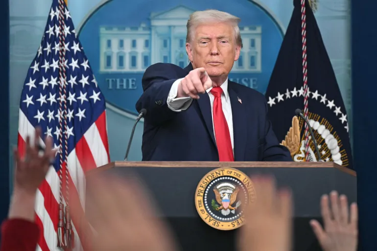 ترامب يعطي تعليماته بمسح إيران بأكملها إذا...