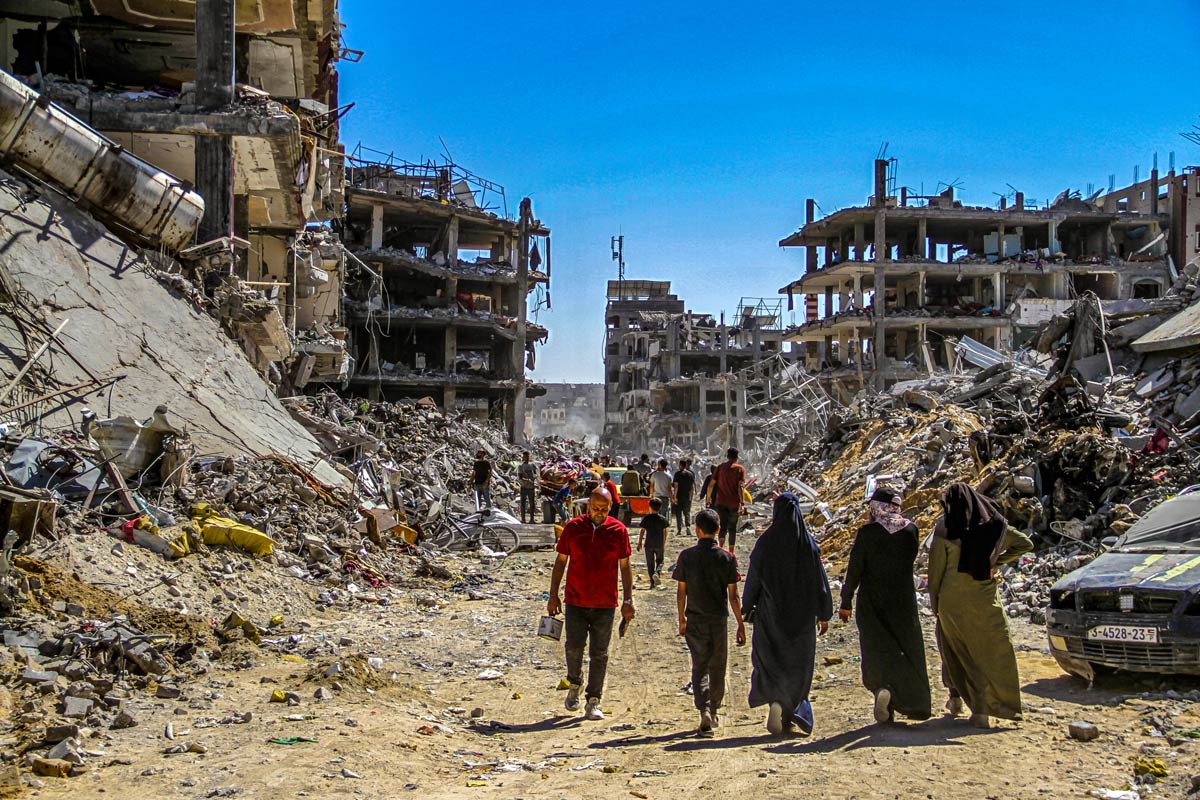 اليوم 36 لوقف إطلاق النار: قصف بحري إسرائيلي وشتاء قاسٍ يغرق خيام النازحين في غزة