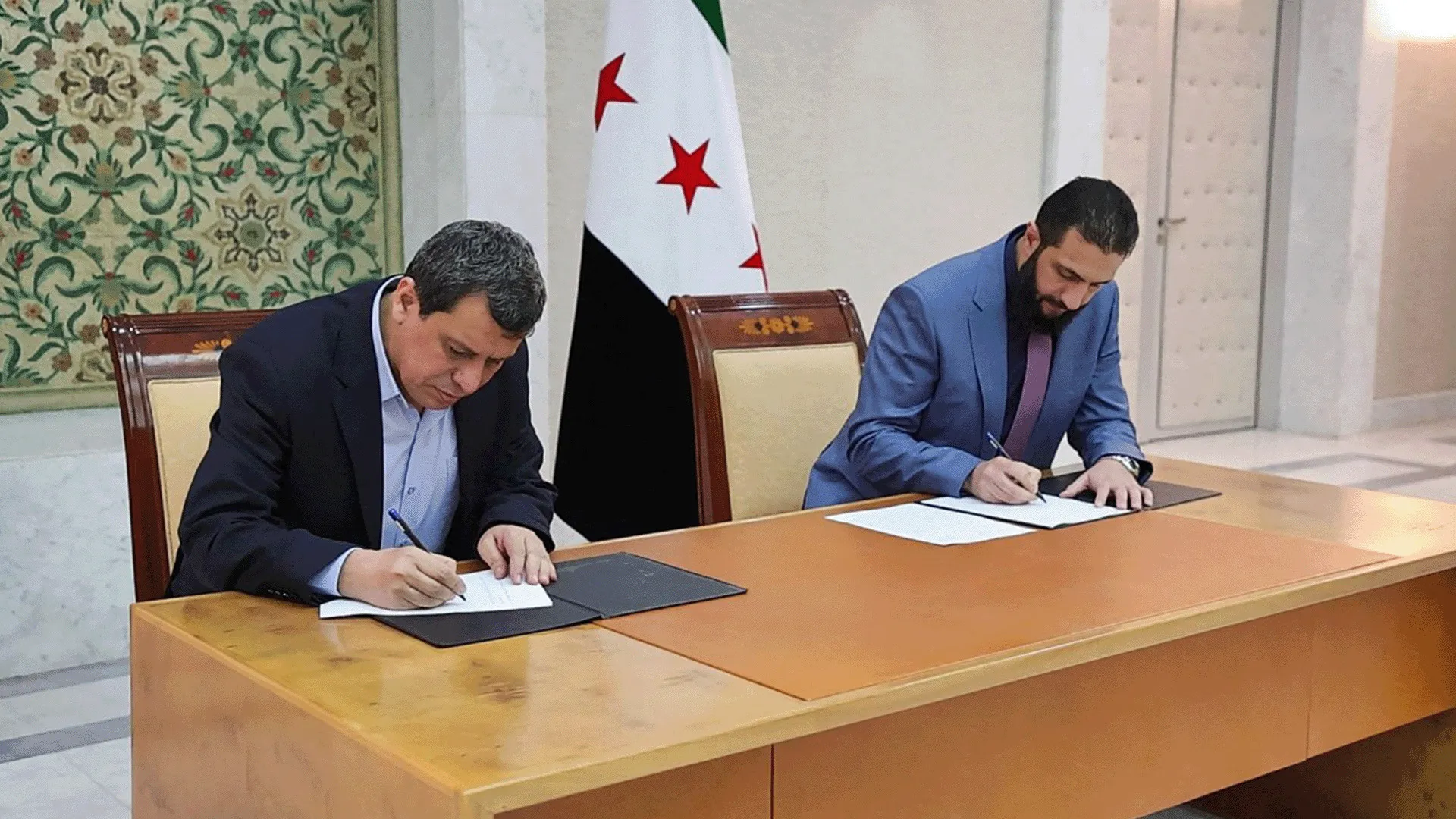 بعد انتهاء مهلة اتفاق مارس.. دمشق وقسد تواصلان الحوار دون نتائج ملموسة