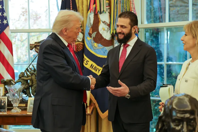 اتصال مفاجئ بين الشرع وترامب… ماذا جرى خلاله؟