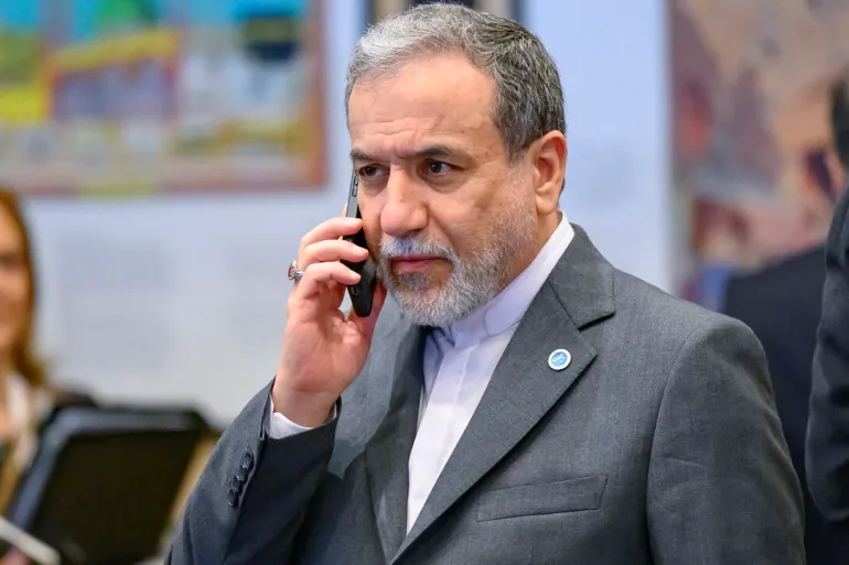 عراقجي إلى مسقط لبحث ملف هرمز!