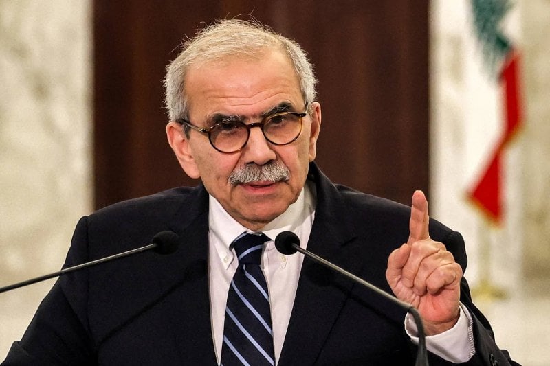 هذا ما قاله سلام عن  تحويل حزب الله إلى حزب سياسي من دون جناح مسلّح!