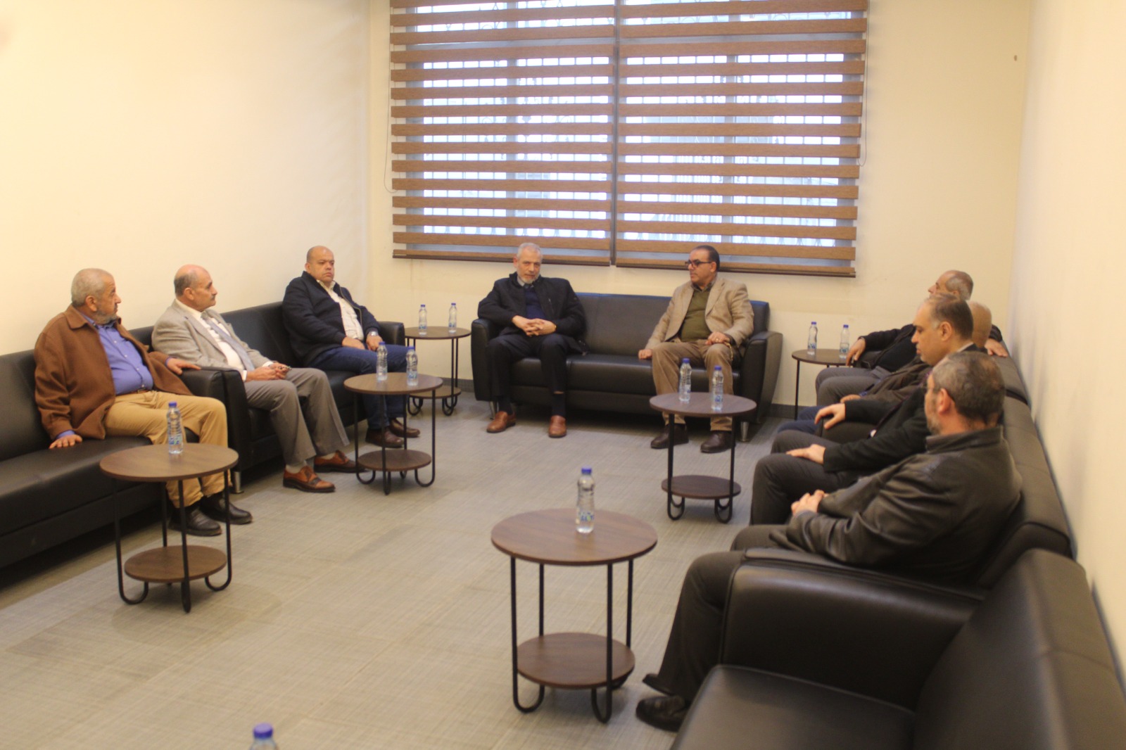 الجماعة والفصائل الفلسطينية: التوافق على ضرورة توحيد جهود ومواقف جميع الأفرقاء المخلصين!