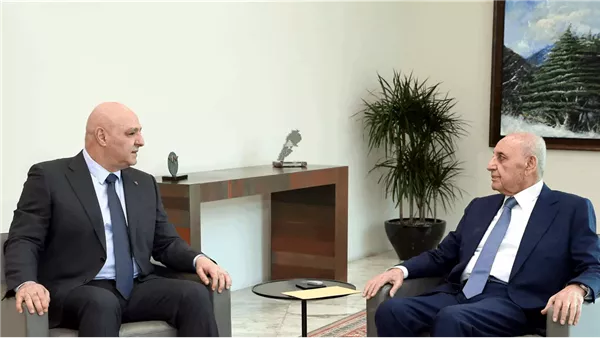 مشاورات بين عون وبري حول موضوع السلاح!