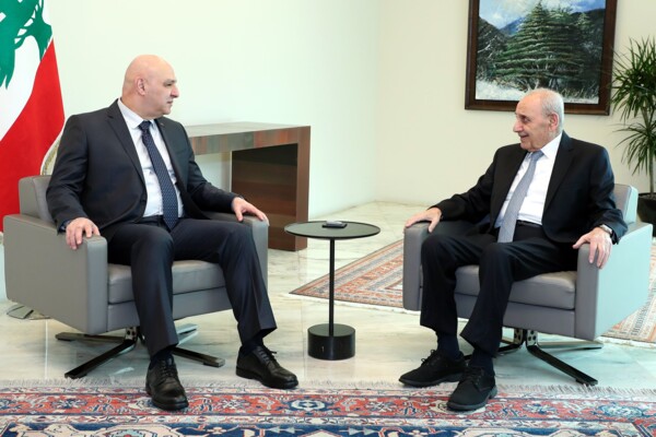 الرئيس عون بحث مع بري الأوضاع في الجنوب وأطلعه على نتائج زيارته إلى الرياض!