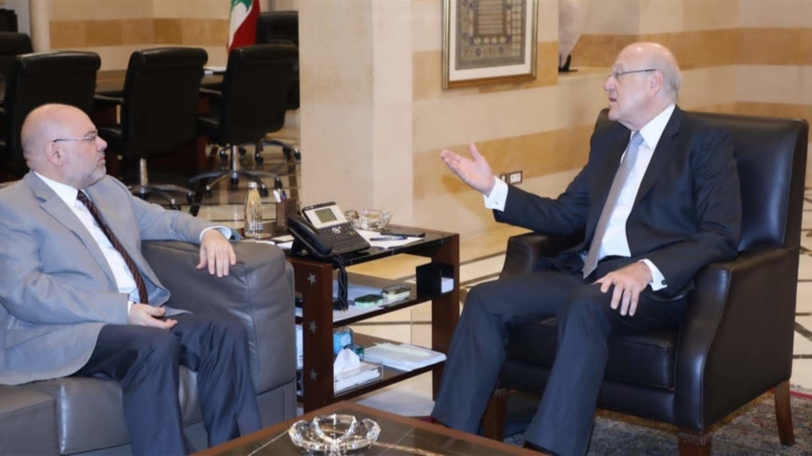 الأبيض التقى الرئيس ميقاتي: هناك تزايد في الاصابات بكورونا!