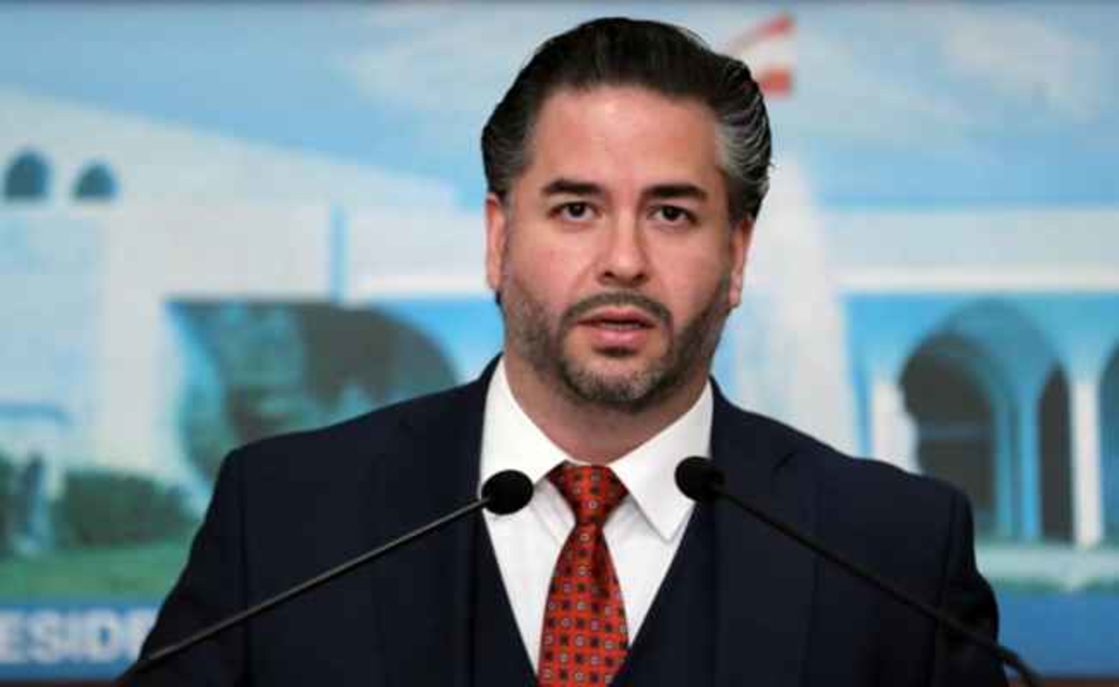 وزير الاقتصاد يؤكّد: لا رفع للدعم عن الخبز!