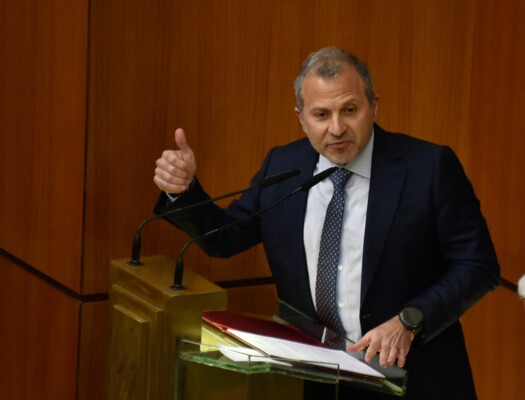 باسيل حجب الثقة عن الحكومة!