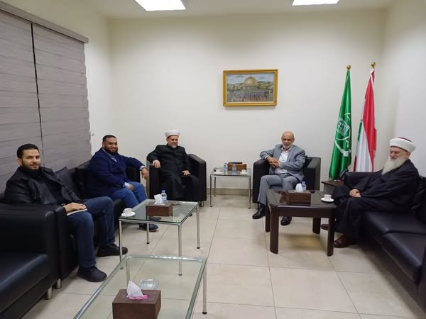 الجماعة الإسلامية تبحث مع هيئة علماء فلسطين الأوضاع في المخيمات!