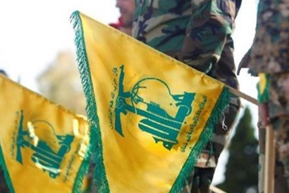 إسرائيل تستهدف قياديًا لحزب الله في بنت جبيل.. والحزب ينعيه!