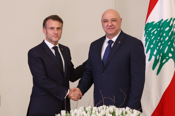 الرئيس عون أكد أمام ماكرون أهمية تثبيت وقف النار!