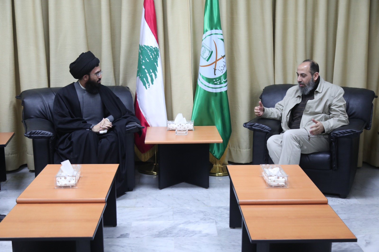 الأمين العام للجـ.ـماعة الإسلامية يستقبل المستشار الثقافي الإيراني ووفداً من حـ.ـزب الله معزّياً!