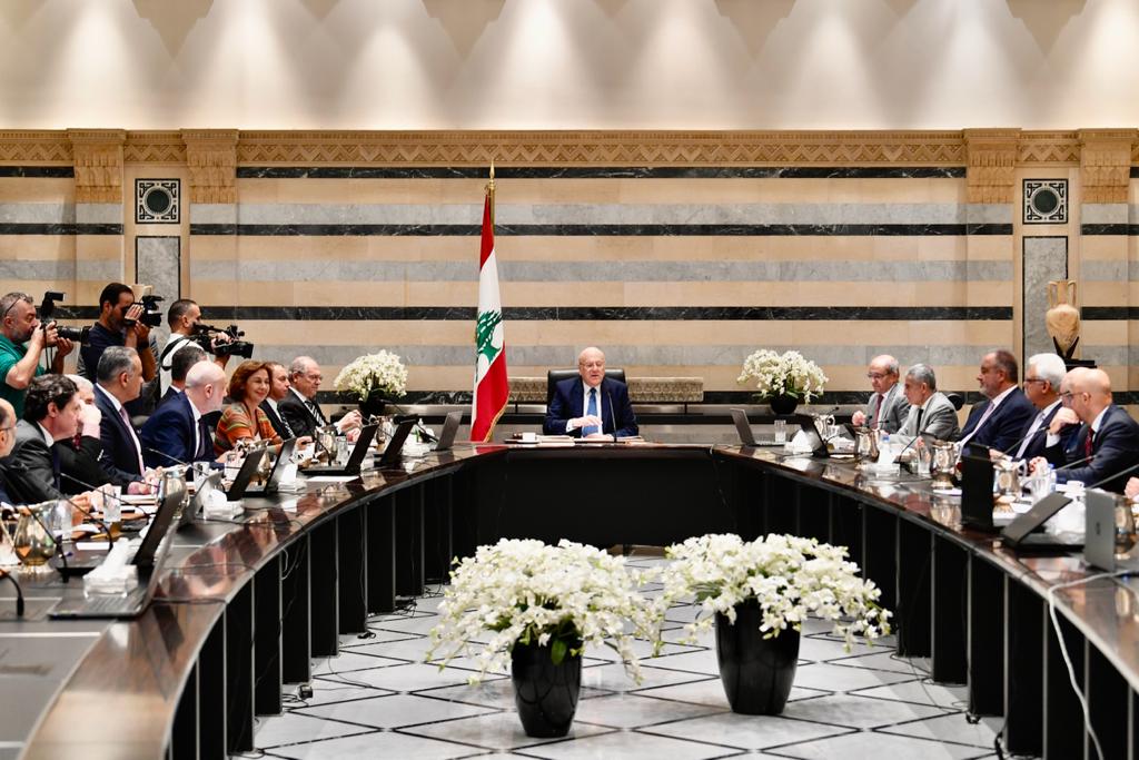 مجلس الوزراء يعتمد منصة بلومبورغ عوضاً عن منصة صيرفة!