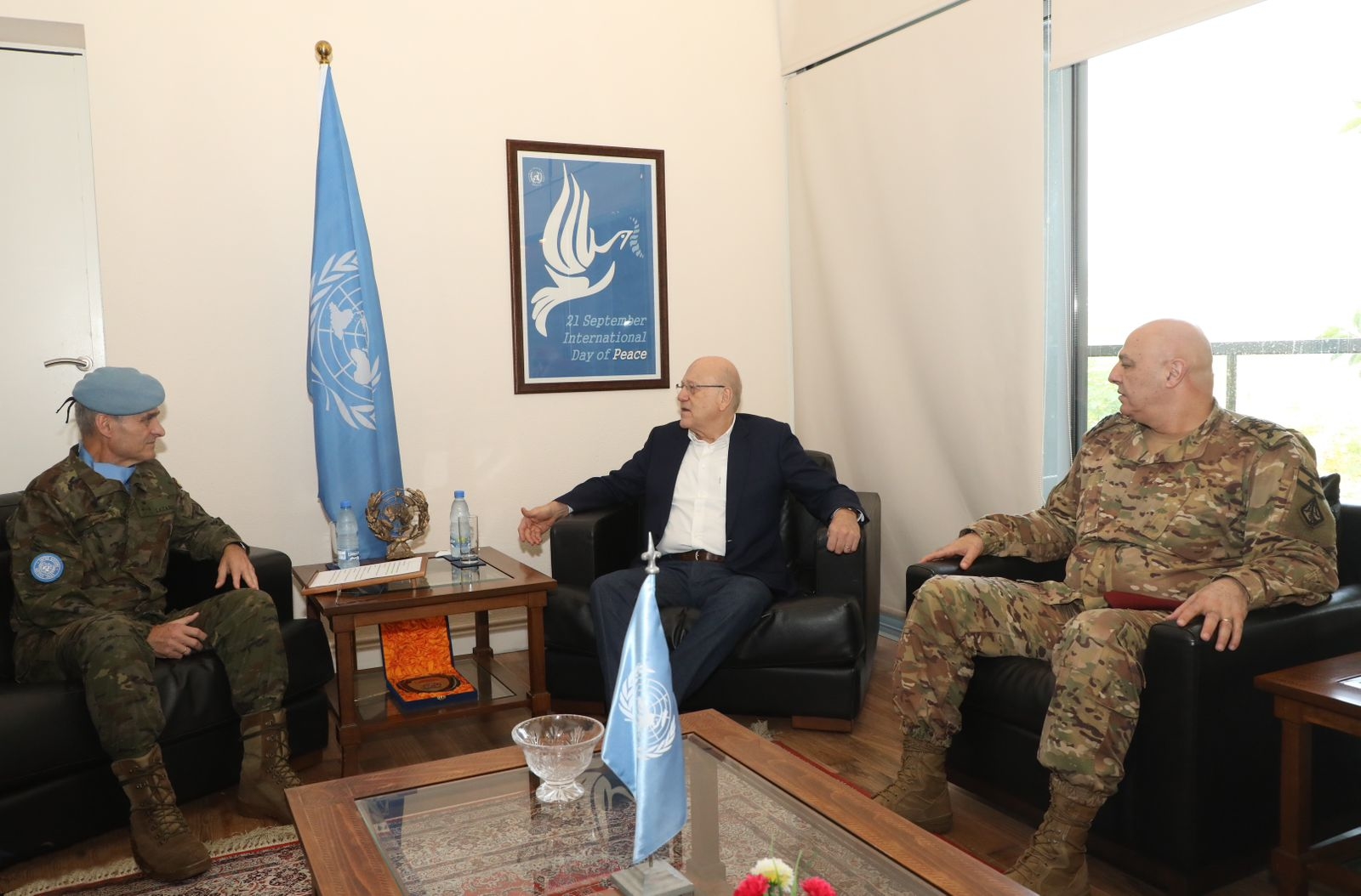 ميقاتي وقائد الجيش يلتقيان قائد اليونيفل في الجنوب