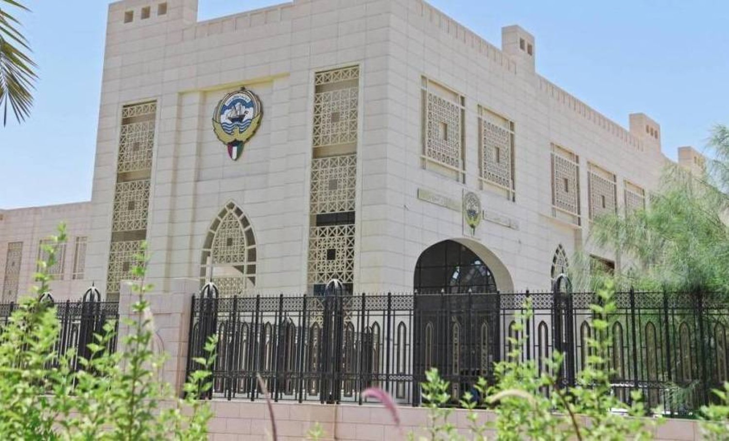 الكويت تدعو مواطنيها إلى عدم السفر إلى لبنان!