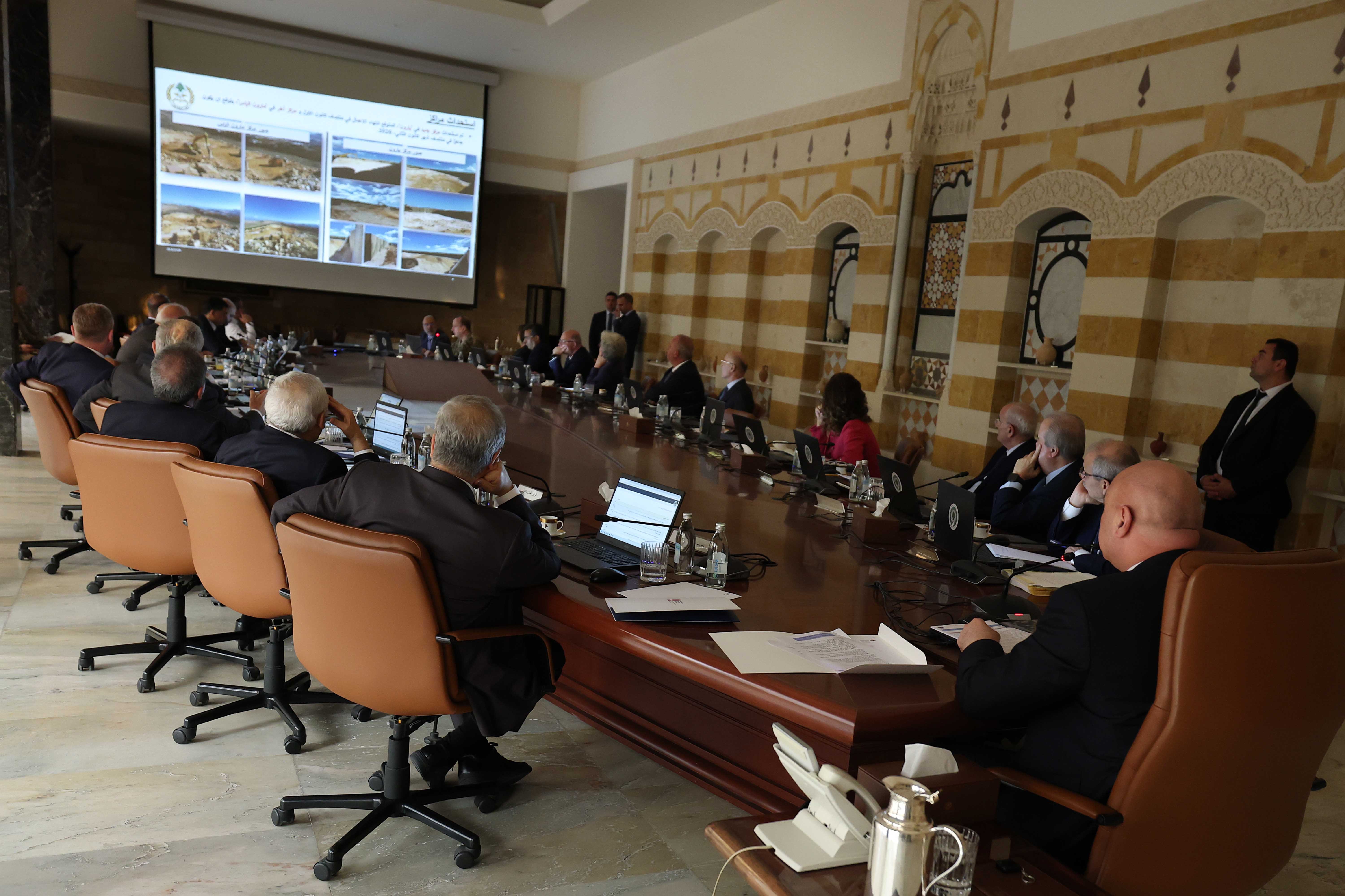 جلسة لمجلس الوزراء قبل الأعياد!