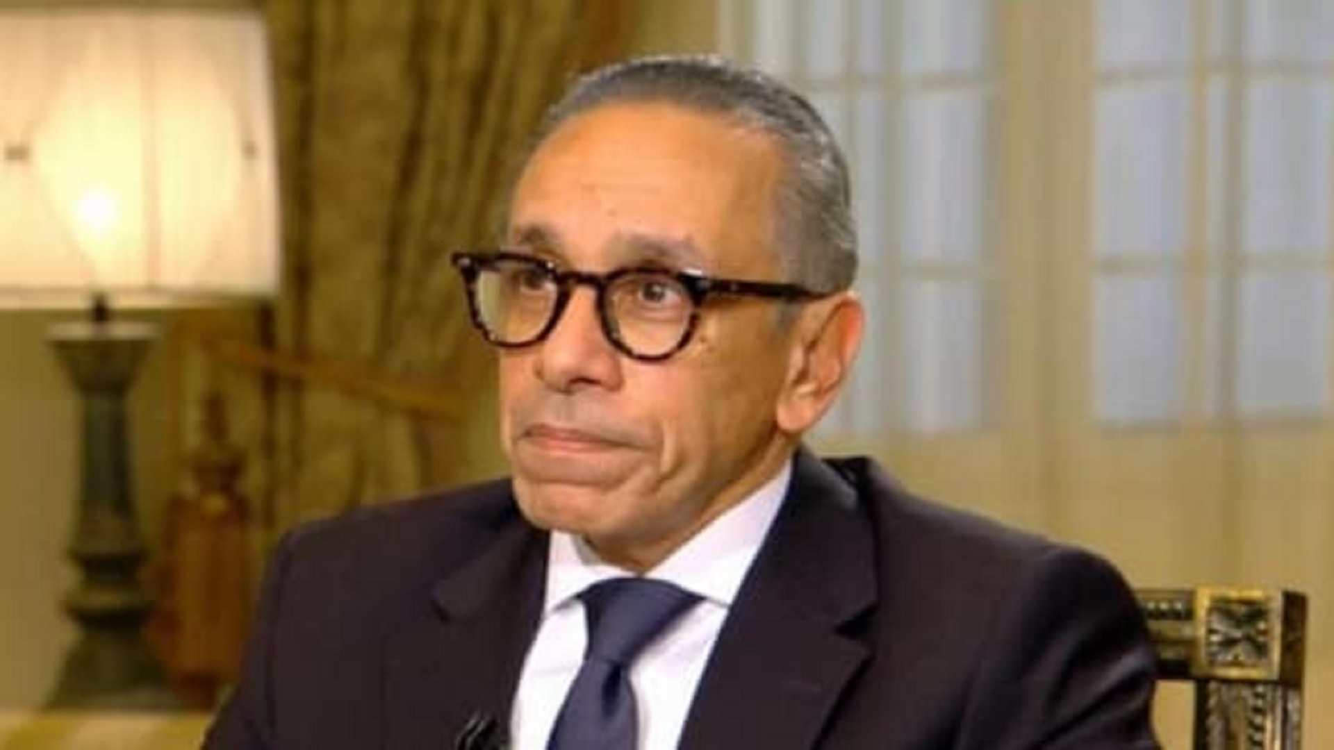 ماذا قال السفير المصري بعد لقائه بري؟