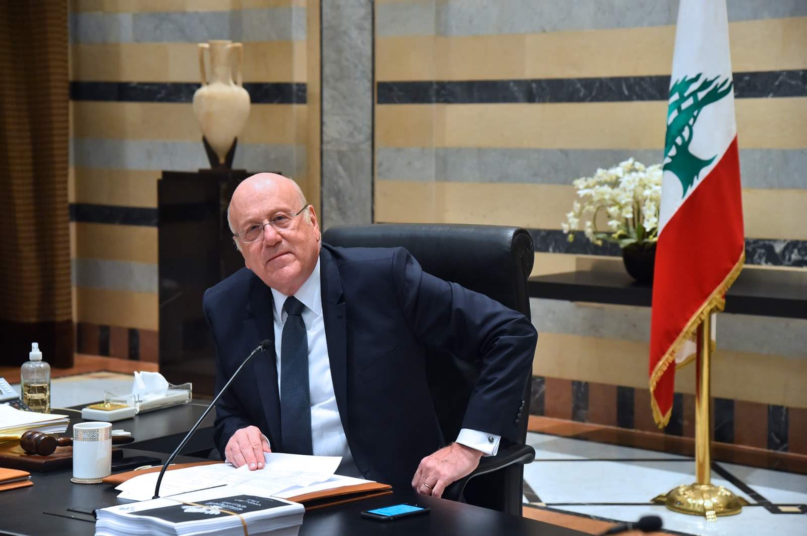 ميقاتي للتنظيمات الفلسطينية: أرض لبنان ليست سائبة والجيش سيتصرف!