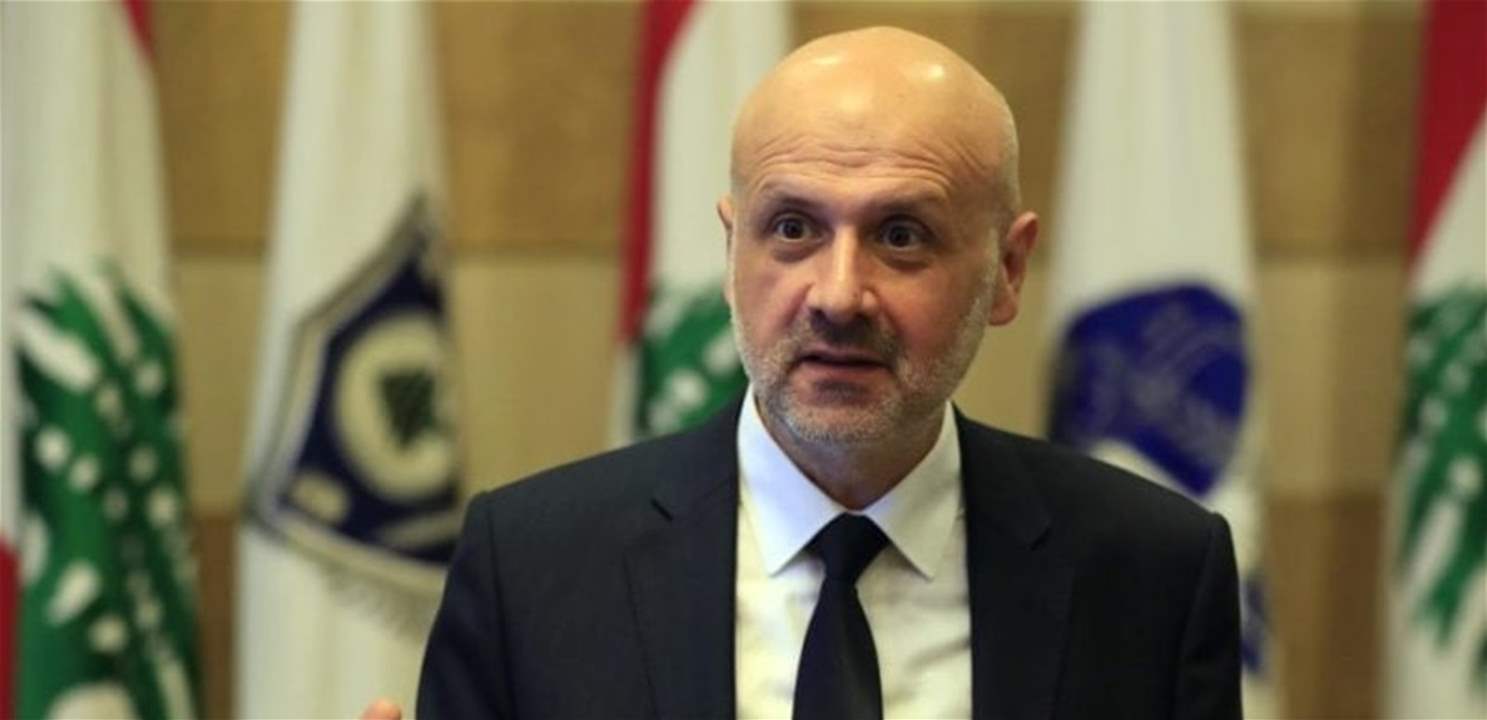 وزير الداخلية اللبناني: عدد النازحين بلغ 70 ألفا و100 نازح