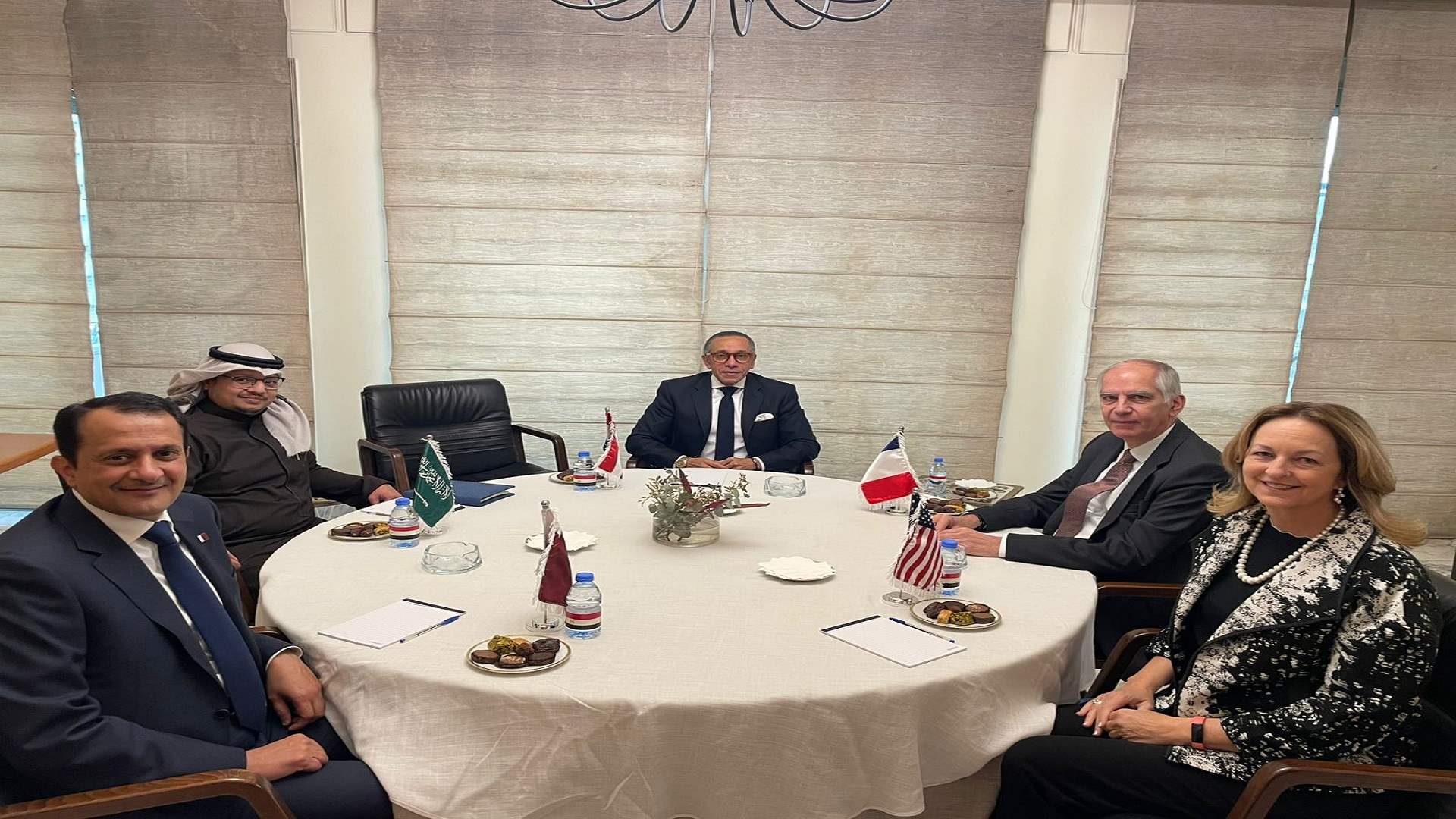 اللجنة الخماسية على خط التأليف الحكومي!