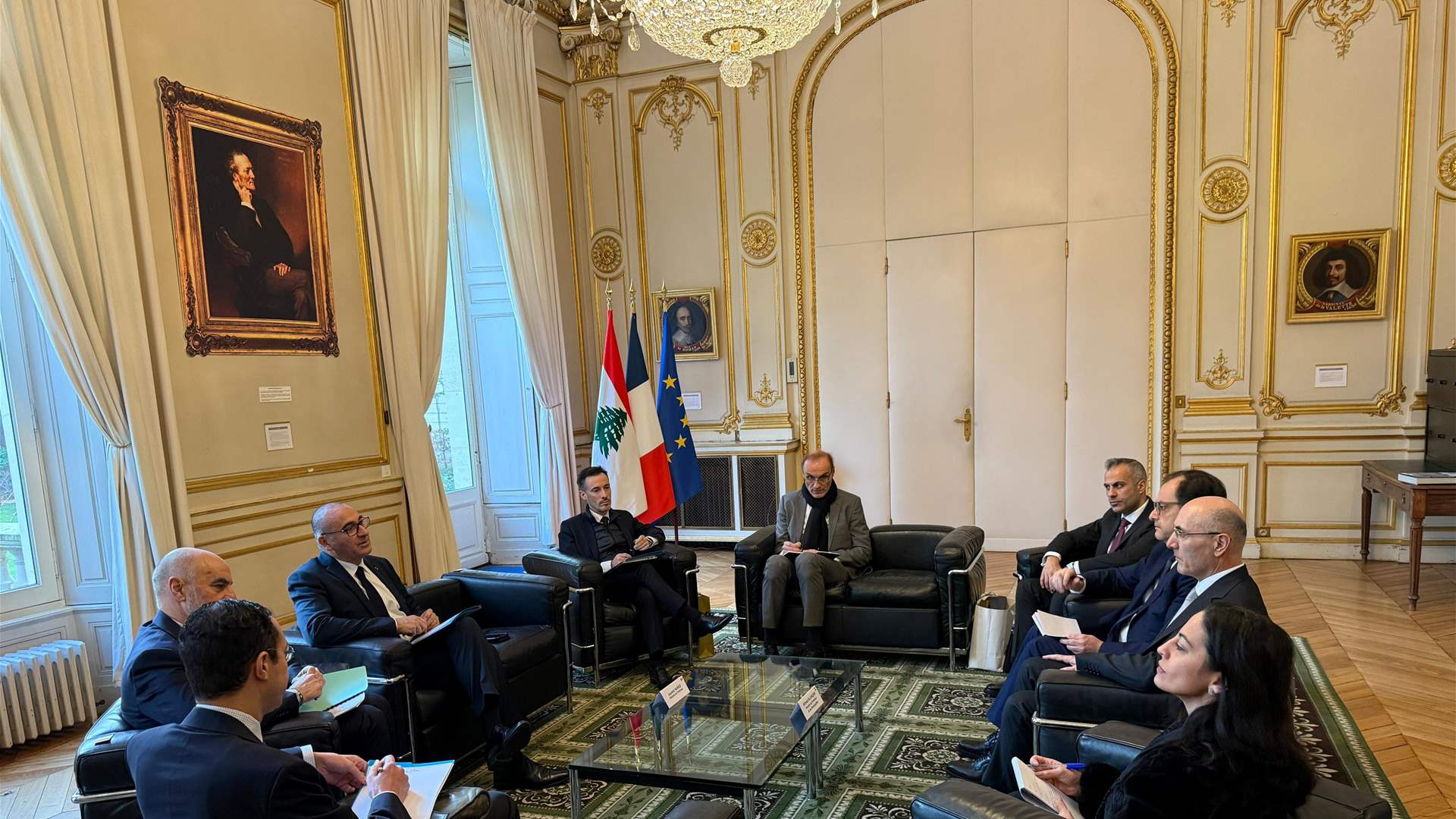 الحجار يلتقي نظيره الفرنسيّ في باريس...إليكم تفاصيل اللقاء!