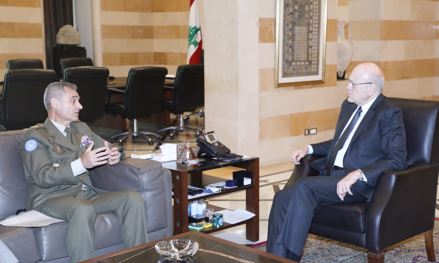 ميقاتي يلتقي قائد اليونيفل: للحؤول دون تفاقم الصدام العسكري جنوبًا