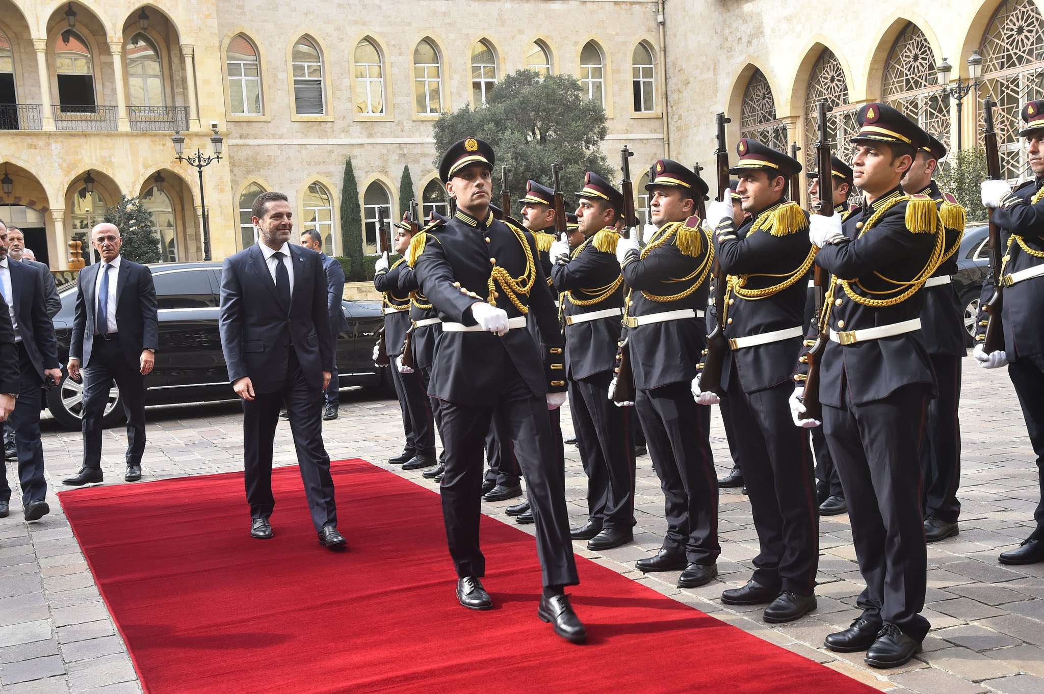 الحريري يلتقي برّي وفرنجية ومجموعة من السفراء والأمنيين..