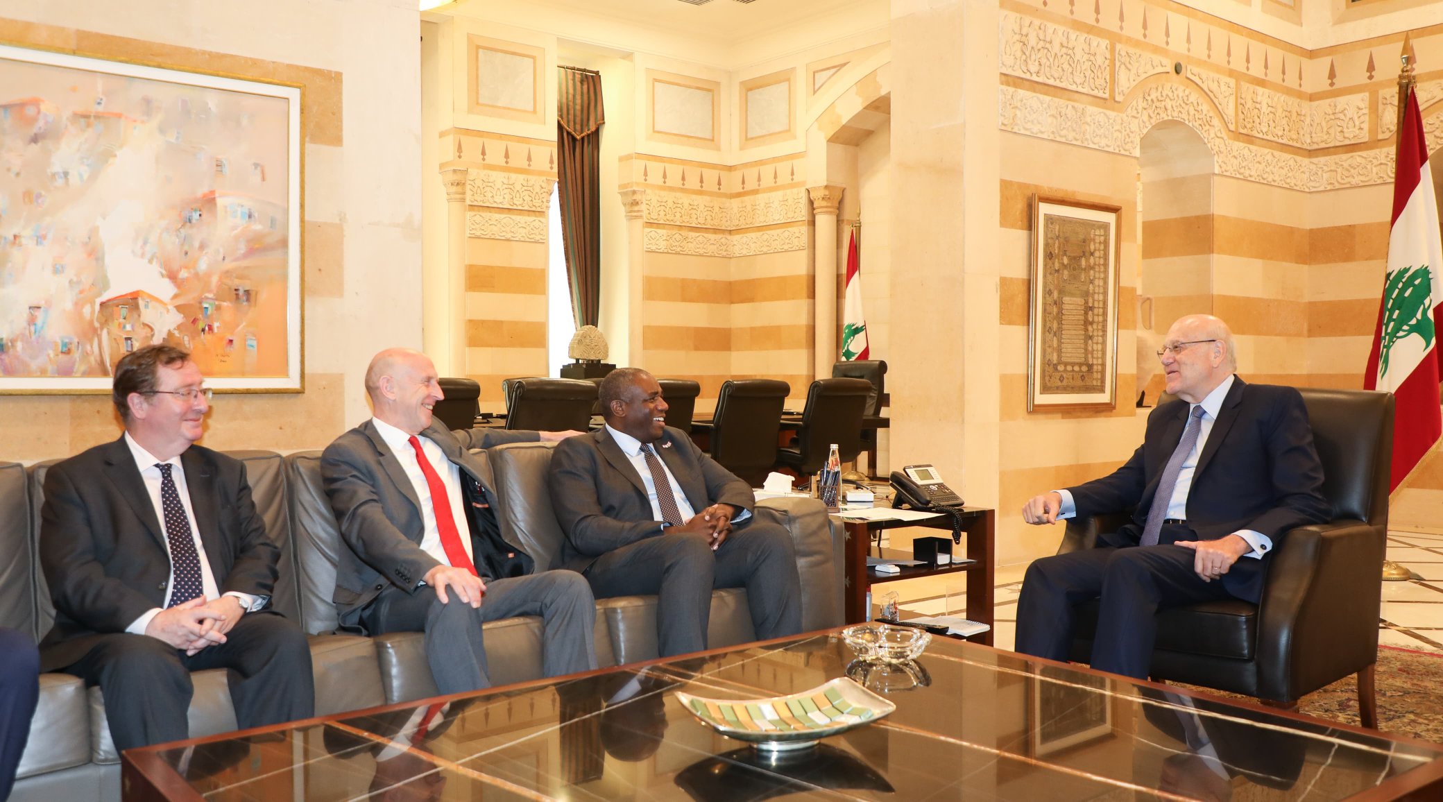 ميقاتي لوفد بريطانيا الوزاري: الحل في لبنان سياسي بتطبيق القرارات الأممية