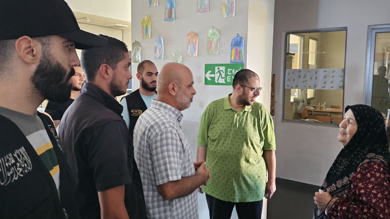 الجماعة الإسلامية في صيدا تزور مراكز الإستقبال وتطمئن على أوضاع النازحين