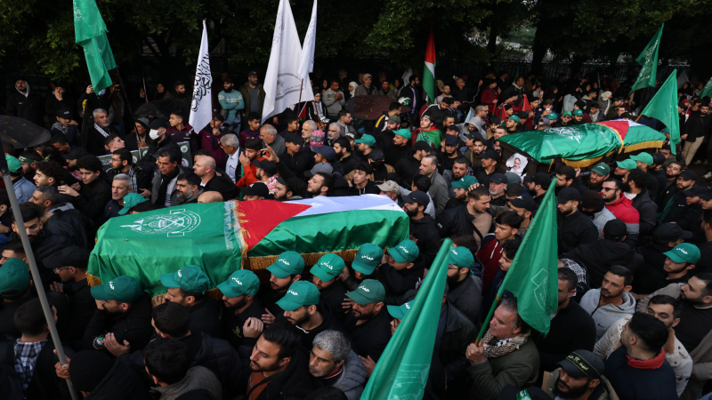 حماس تدعو الأهالي في صيدا والمخيمات لحضور تشييع وليد حسنين..