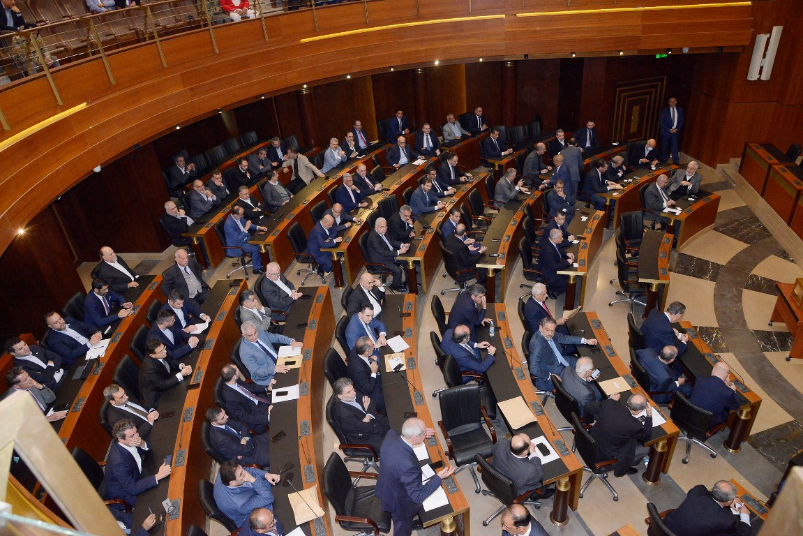 في ظل الفراغ الرئاسي.. بري يدعو لجلسة تشريعية الخميس المقبل!