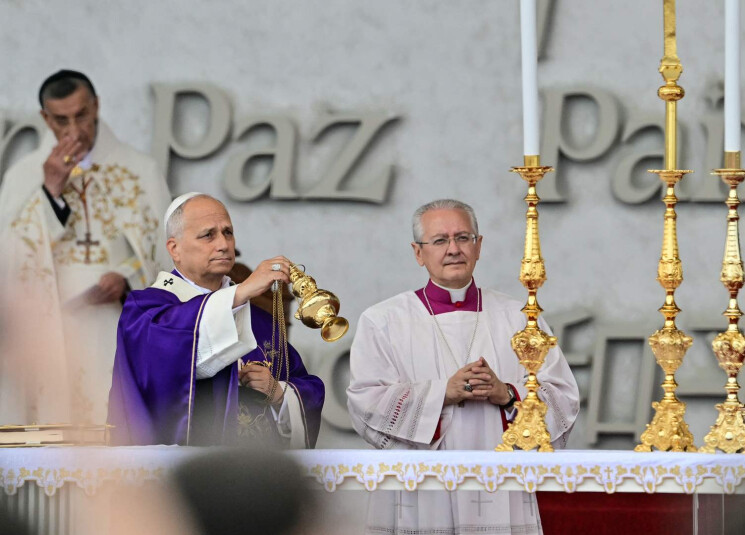 البابا من روما: سأواصل التواصل مع القادة لإحلال السلام!
