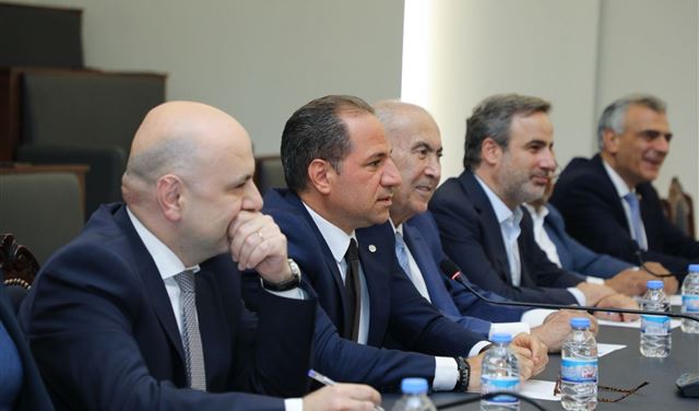 المعارضة بعد لقاء باسيل: لا لتجميل المخالفات الدستورية باسم التشاور!