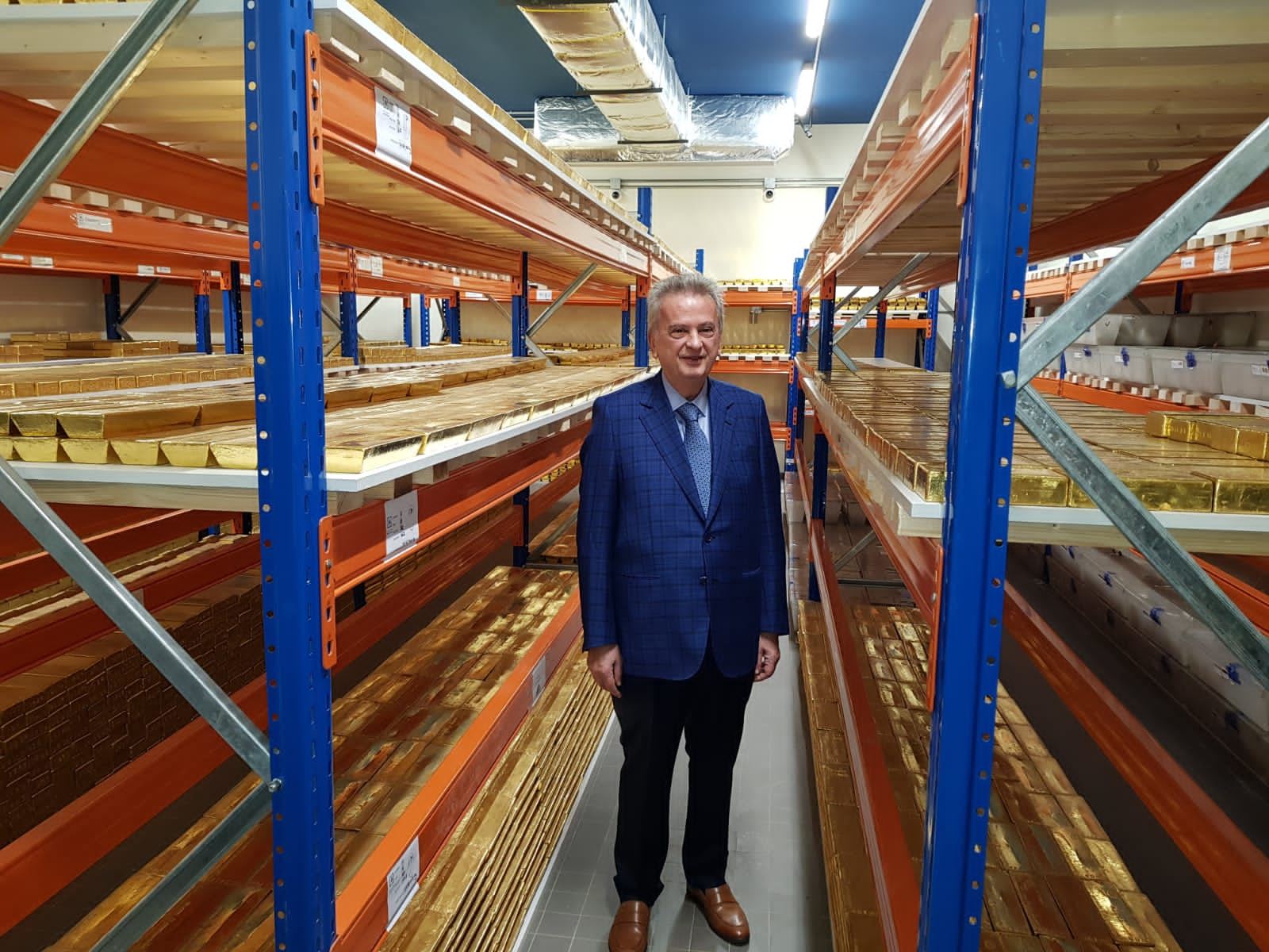 بعد عقوبات أميركية بريطانية كندية طالته.. سلامة ينفي الاتهامات!