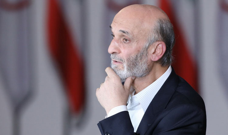 جعجع بعد لقائه لودريان: لم نطرح أسماء جديدة ولم نأخذ أي قرار بشأن المشاورات!