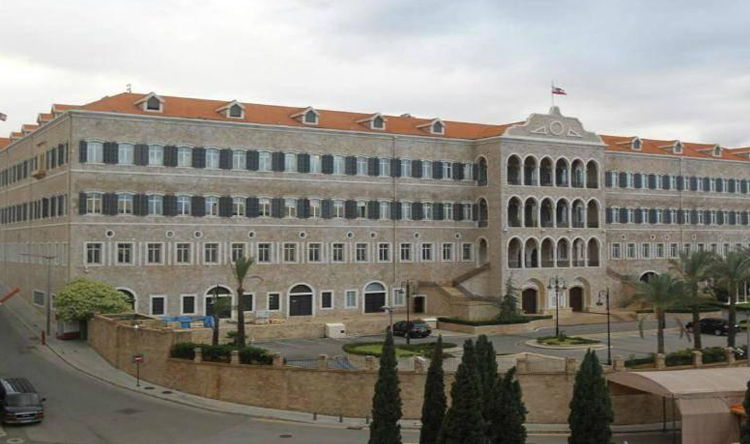 اجتماع طارئ اليوم في السراي الحكومي لمناقشة العدوان الإسرائيلي!