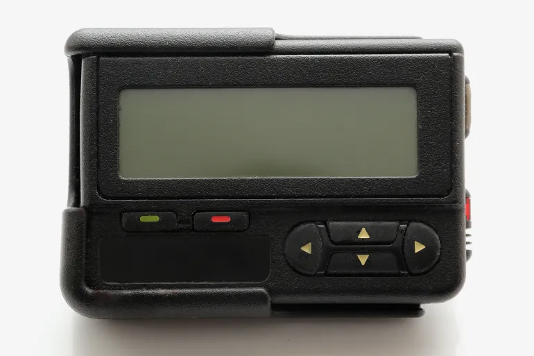 ما هو جهاز البيجر الذي يستعمله عناصر حزب الله؟