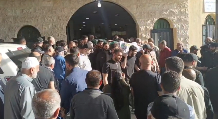 تشييع شعبي وحزبي مهيب للشهيد الدكتور حسين عطوي في مسقط رأسه في بلدة الهبارية!