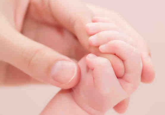 دراسة تكشف عن دور الأم في وقاية الأجنّة من أمراض الكلى