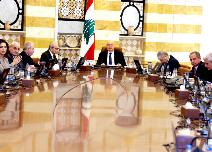 مجلس الوزراء يقر تعيينات جديدة ويؤكد التمسك بوقف إطلاق النار!