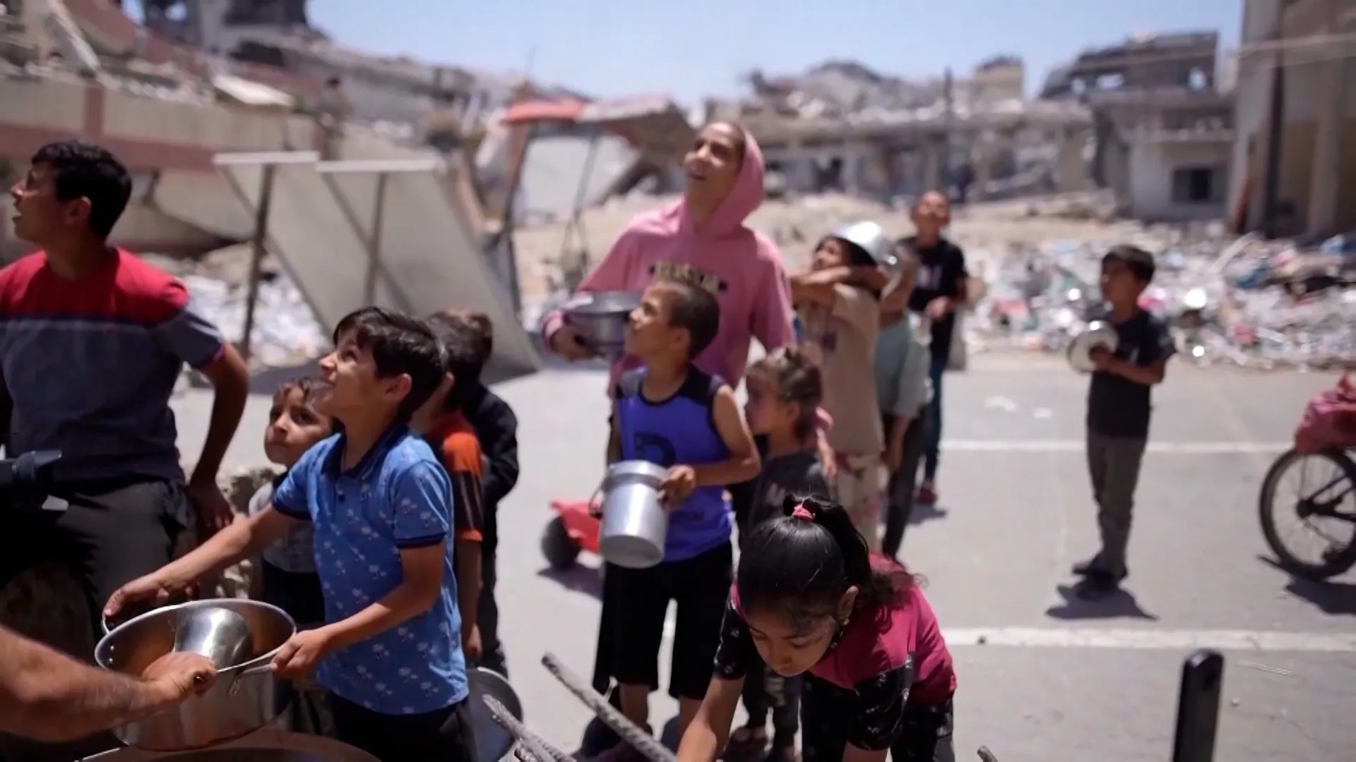 إغلاق المعابر يُجبر التكيات الخيرية في غزة على التوقف... والسكان يواجهون شبح المجاعة