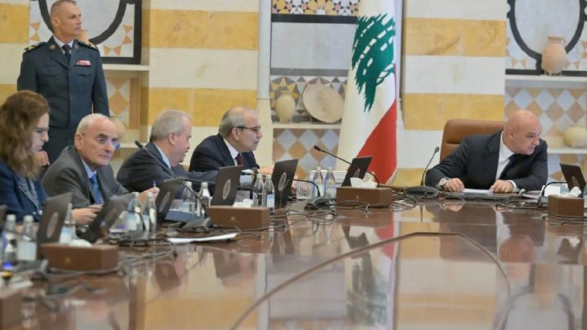 ودائع اللبنانيين على طاولة الحكومة… والنقاش مستمر!