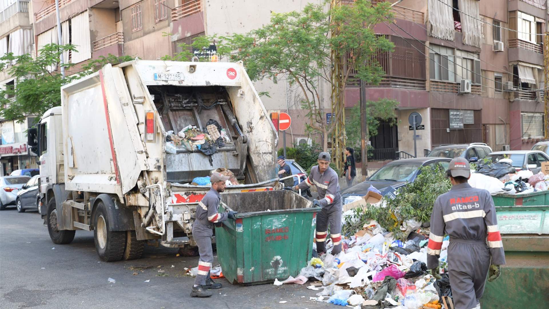 أزمة النفايات في لبنان تتجدد... حلول مؤقتة ومطامر ممتلئة!