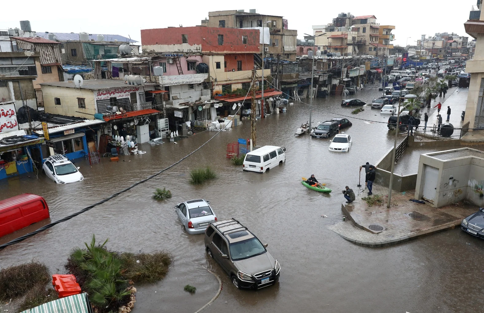 الطرق تتحول إلى أنهار وتكشف حجم هشاشة البنية التحتية!